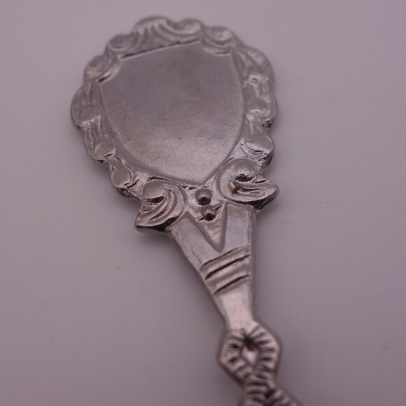 Union Japan Souvenir Spoon - Picture 3 of 15
